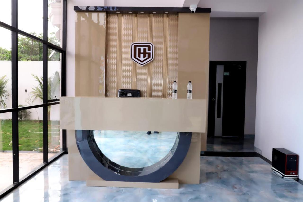 Hotel Grand Khuldabad ภายนอก รูปภาพ