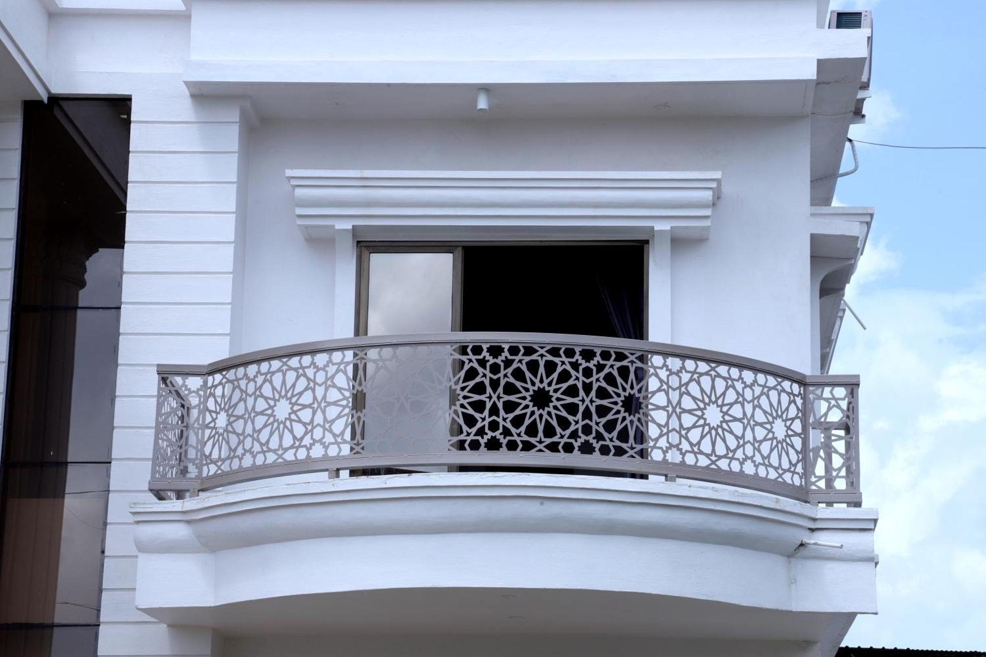 Hotel Grand Khuldabad ภายนอก รูปภาพ