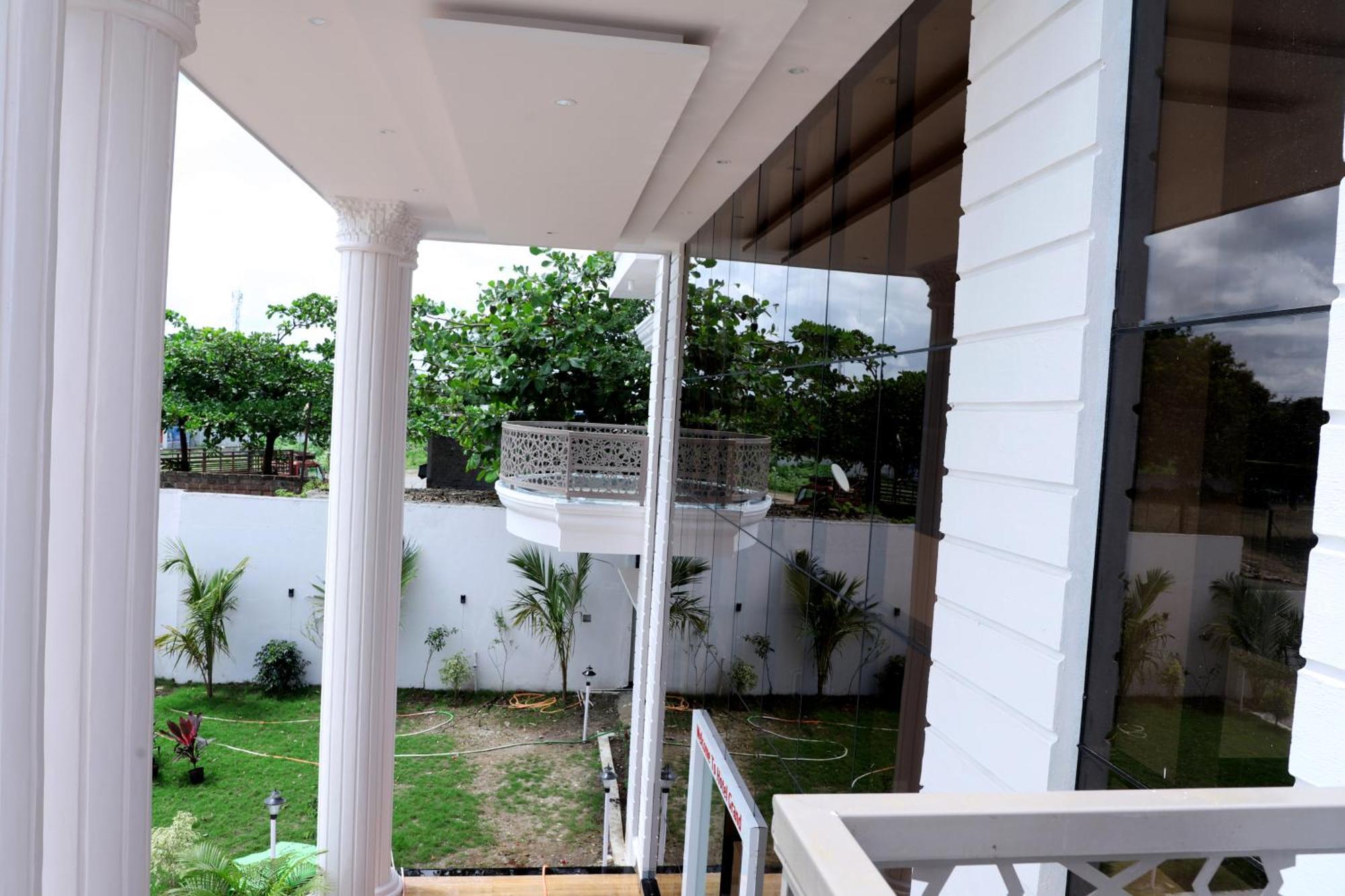 Hotel Grand Khuldabad ภายนอก รูปภาพ